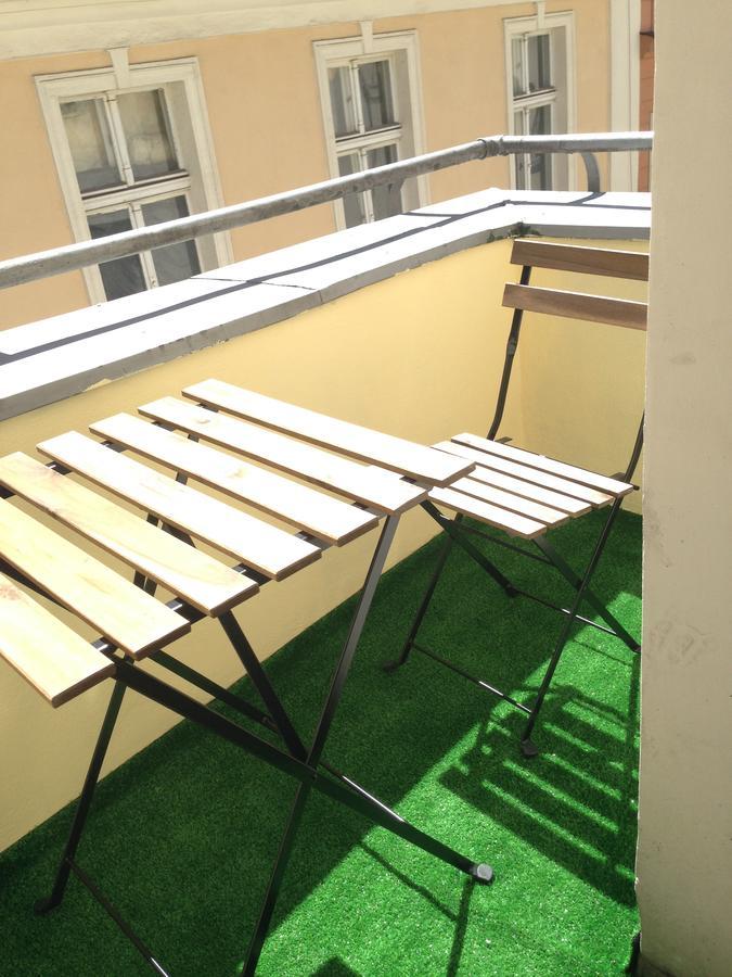 Frolic Goats Hostel 波兹南 外观 照片