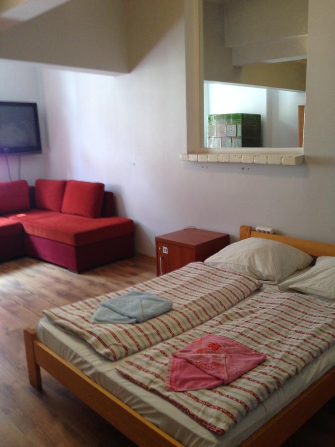 Frolic Goats Hostel 波兹南 外观 照片
