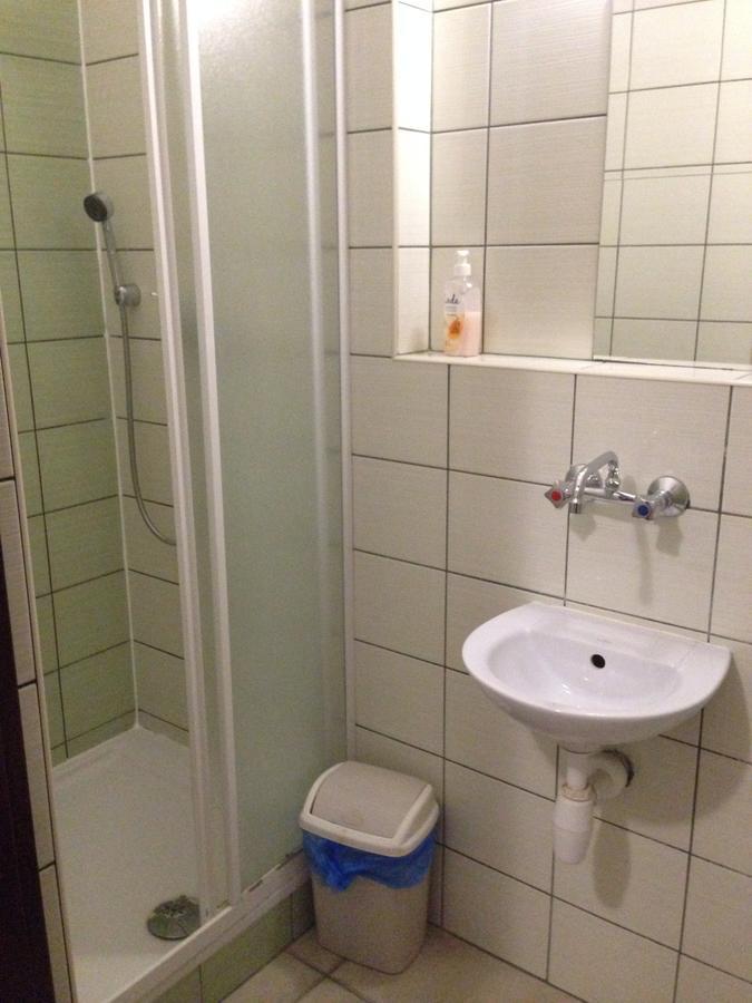 Frolic Goats Hostel 波兹南 外观 照片