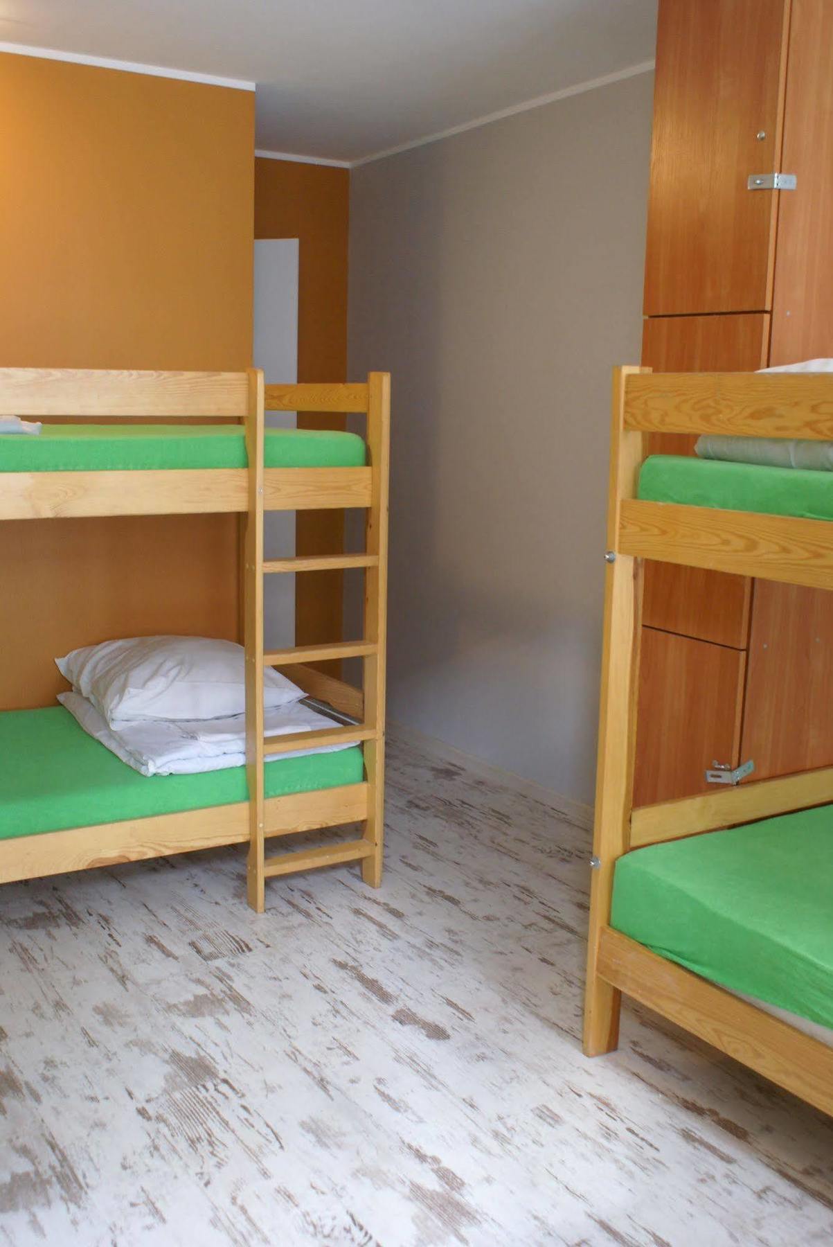 Frolic Goats Hostel 波兹南 外观 照片