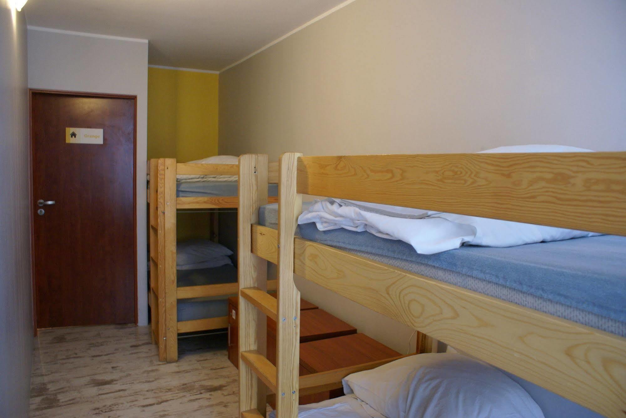 Frolic Goats Hostel 波兹南 外观 照片