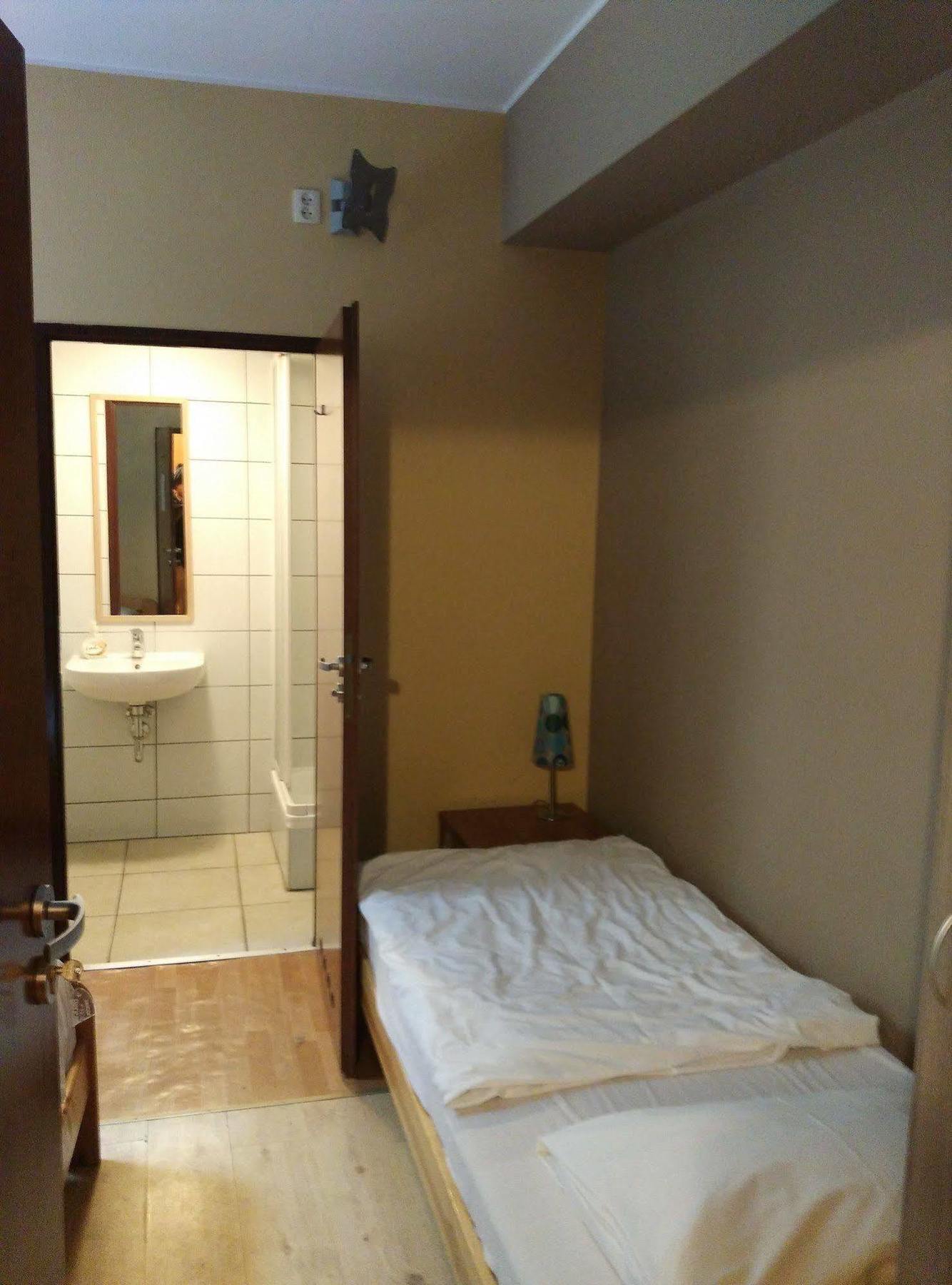 Frolic Goats Hostel 波兹南 外观 照片