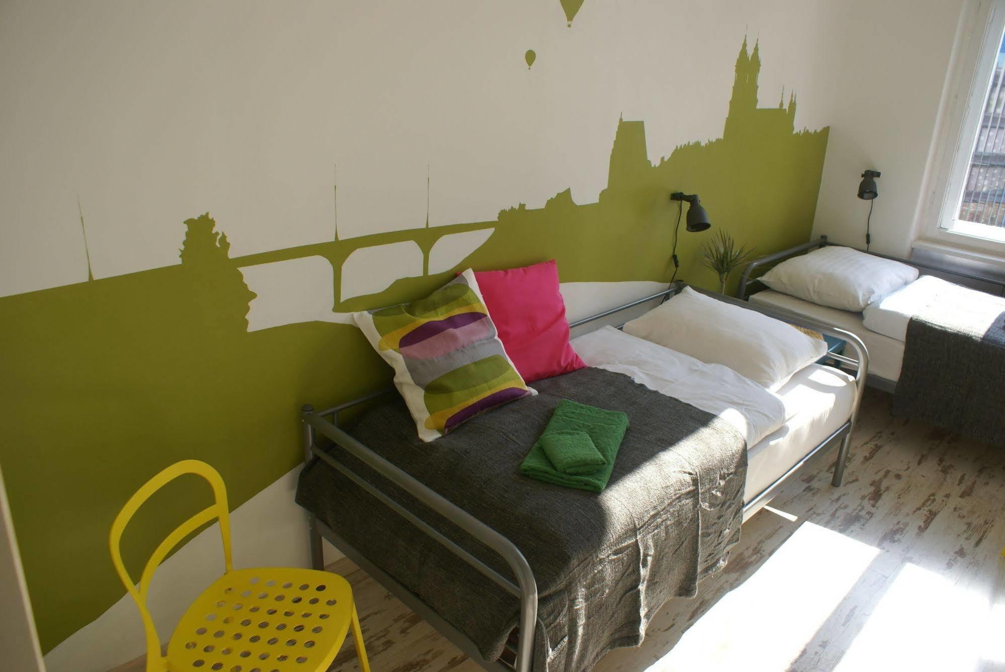 Frolic Goats Hostel 波兹南 外观 照片