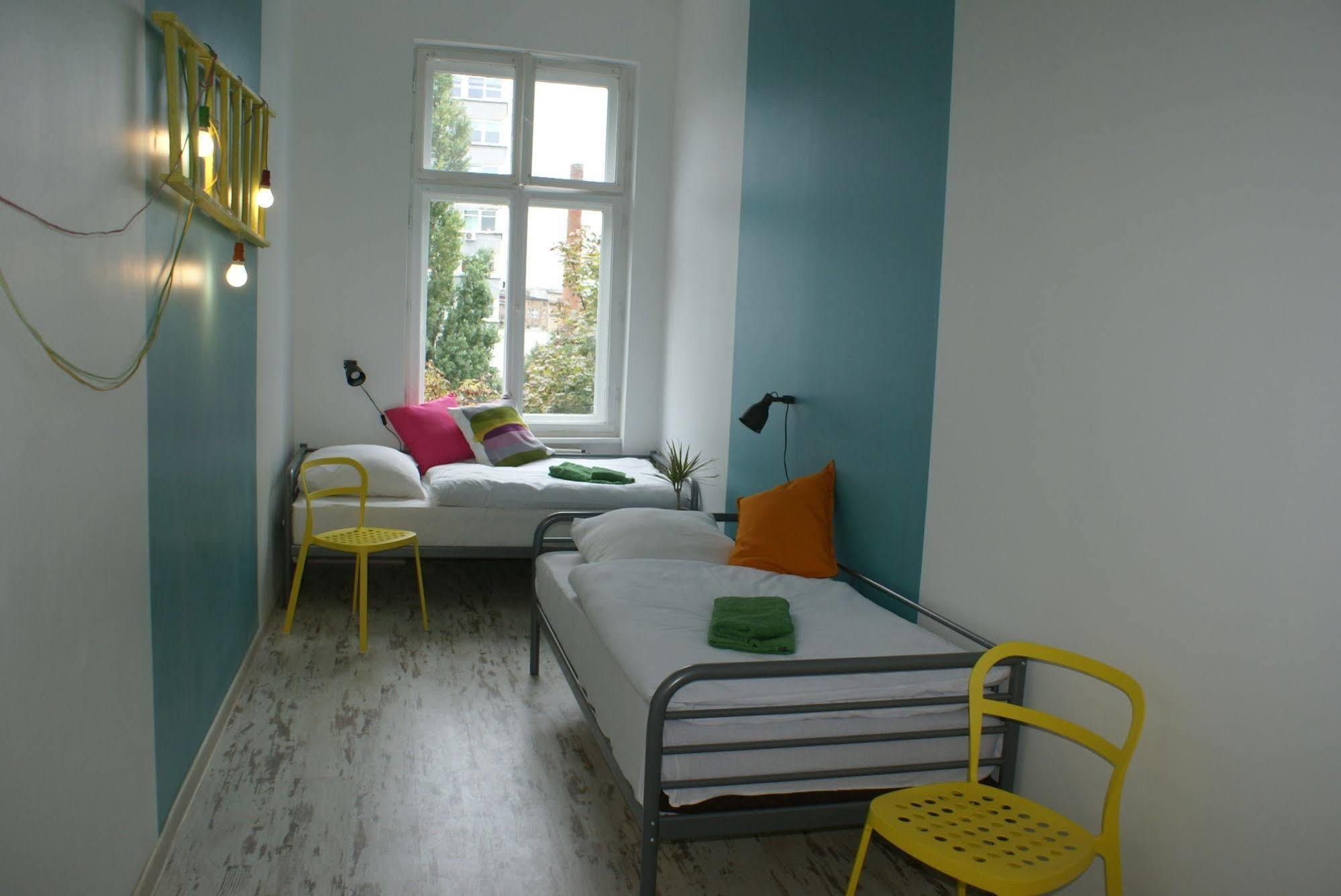 Frolic Goats Hostel 波兹南 外观 照片